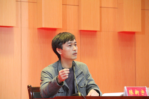 副院长陈新宇为买球的app官网2015级新生做入学教育报告会